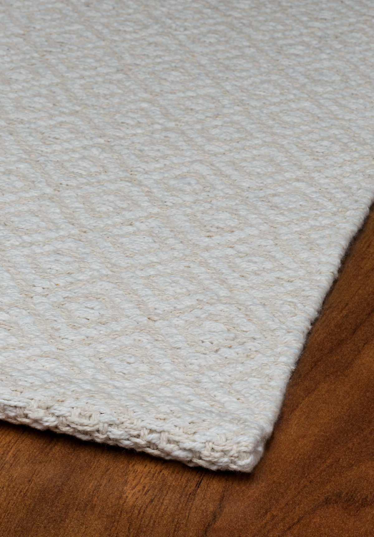 【新品】 ECONOMICS EXPERIMENT Woven Tug Shelton Eco Cotton Rug - Natural/White - Hook & Loom