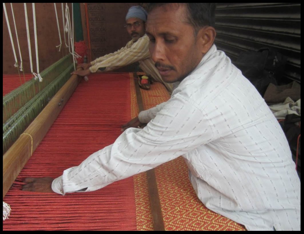 Hook & Loom Wool Weaver